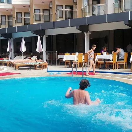 Monte Carlo 4*