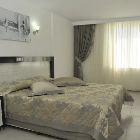 Monte Carlo 4* אלאניה